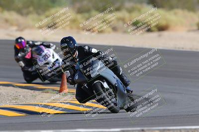 media/Oct-08-2022-SoCal Trackdays (Sat) [[1fc3beec89]]/Turn 10 (945am)/